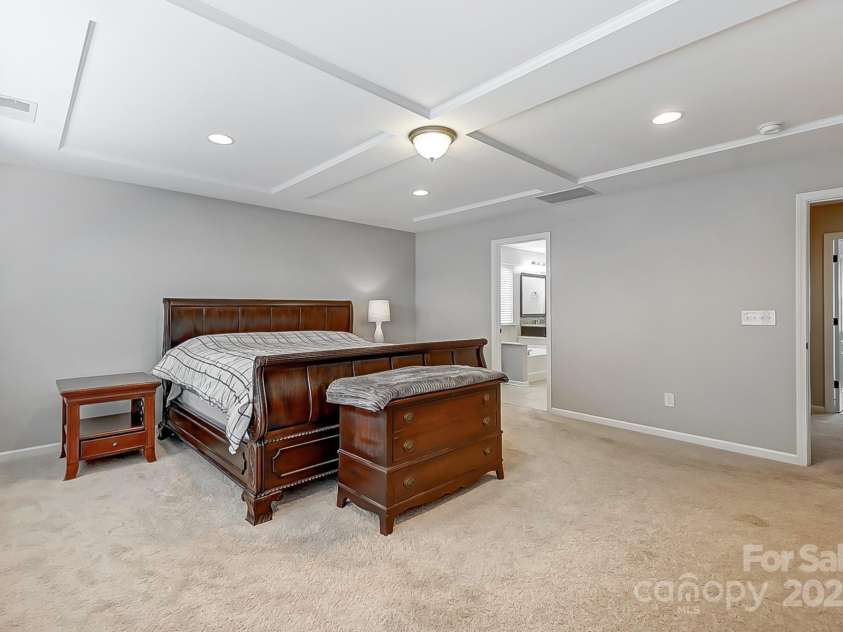 7006 Garden Hill Drive, Huntersville, NC 28078.  MLS# CAR4196907, YatesRealty ID 3161. Owner's Suite