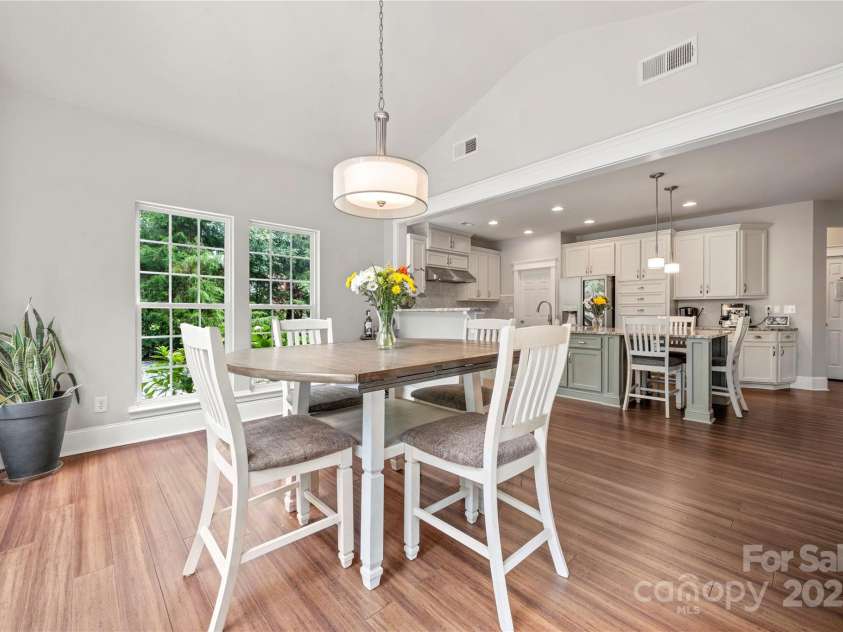 2216 Potter Cove Lane, Weddington, NC 28104.  MLS# CAR4291105, YatesRealty ID 31611. Breakfast nook