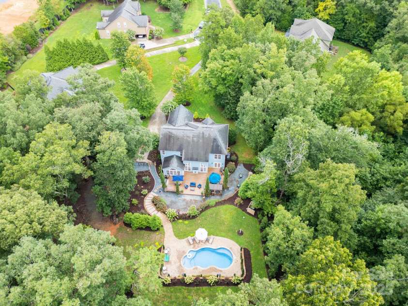 2216 Potter Cove Lane, Weddington, NC 28104.  MLS# CAR4291105, YatesRealty ID 31611. Private Lot