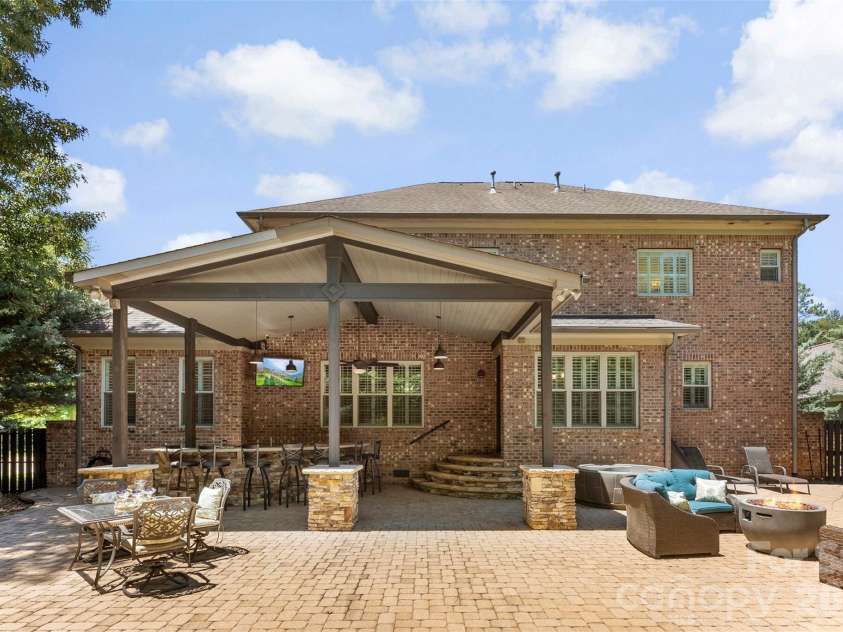 3411 Stags Leap Way, York, SC 29745.  MLS# CAR4390010, YatesRealty ID 31611. Beautiful patio pavers with vaulted back patio