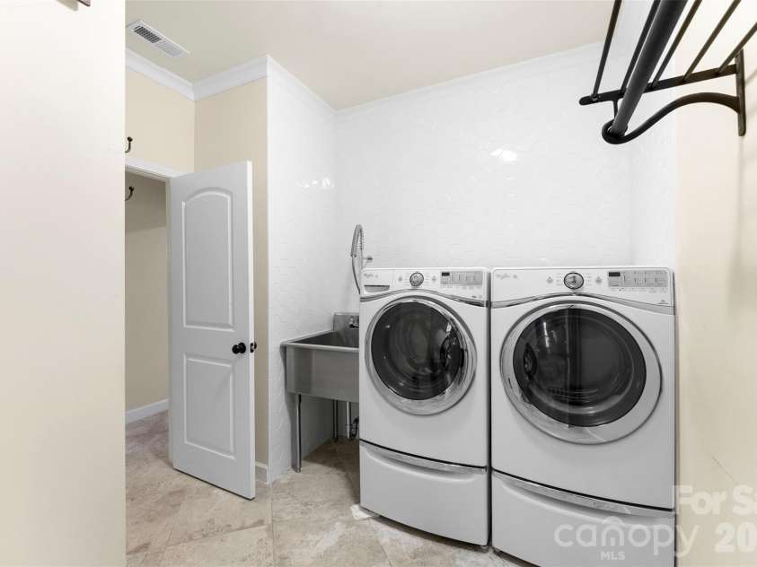 3411 Stags Leap Way, York, SC 29745.  MLS# CAR4390010, YatesRealty ID 31611. Laundry Room with sink