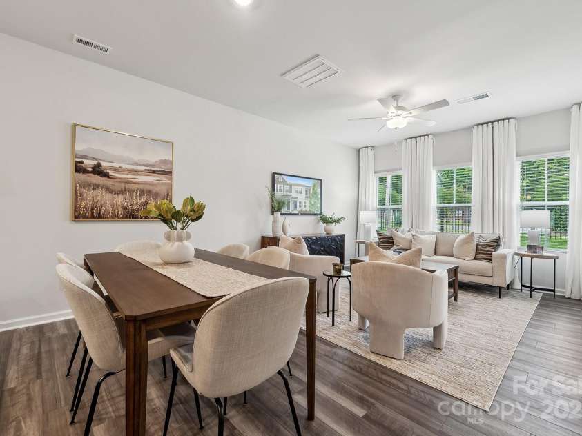 4728 Lakeview Road, Charlotte, NC 28216.  MLS# CAR4278592, YatesRealty ID 31612. REPRESENTATION PHOTO ONLY