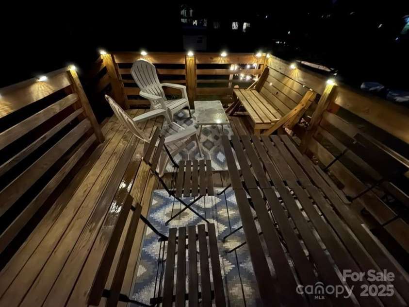 11 Oakley Dogwood Drive, Asheville, NC 28803.  MLS# CAR4277954, YatesRealty ID 31613. 