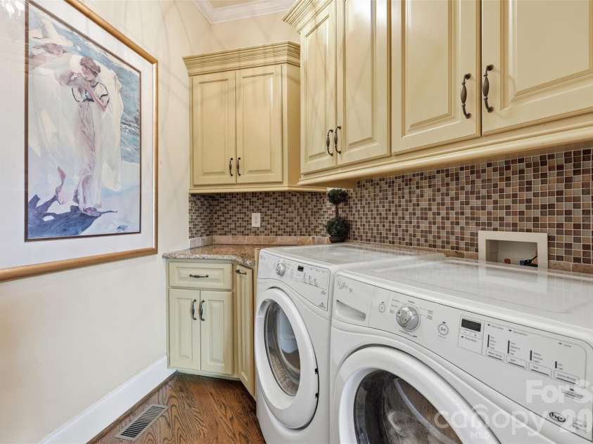 3531 Aqua Point Drive, York, SC 29745.  MLS# CAR4391405, YatesRealty ID 31614. Laundry