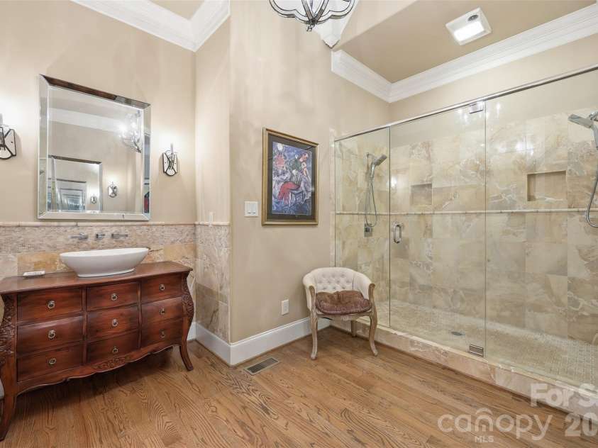3531 Aqua Point Drive, York, SC 29745.  MLS# CAR4391405, YatesRealty ID 31614. Primary Bathroom