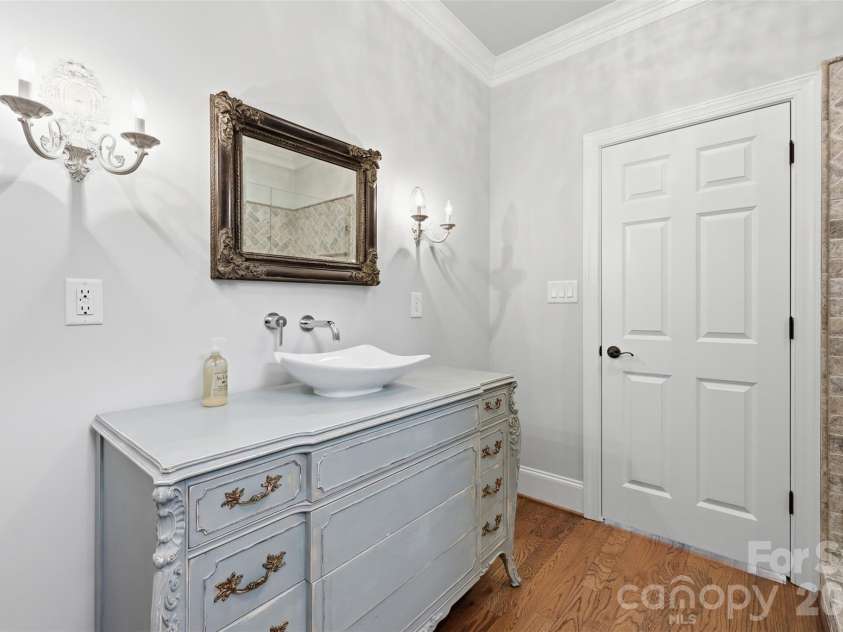 3531 Aqua Point Drive, York, SC 29745.  MLS# CAR4391405, YatesRealty ID 31614. Third Full Bath