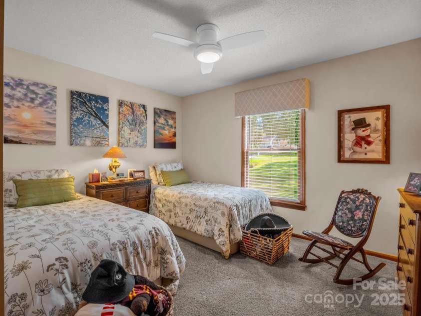 869 Hunting Avenue, Lincolnton, NC 28092.  MLS# CAR4283888, YatesRealty ID 31614. 