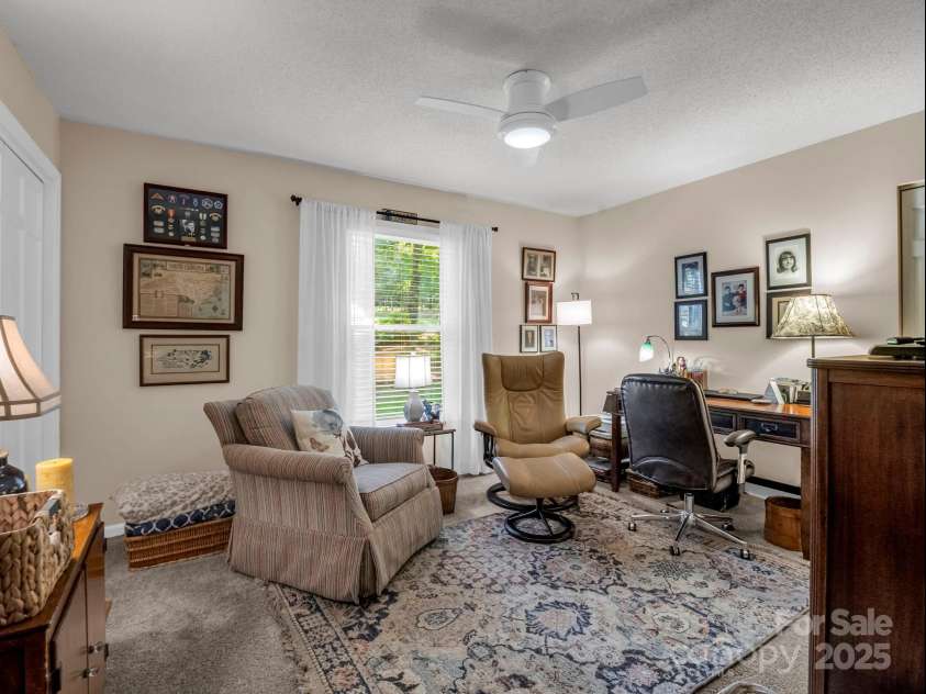 869 Hunting Avenue, Lincolnton, NC 28092.  MLS# CAR4283888, YatesRealty ID 31614. 