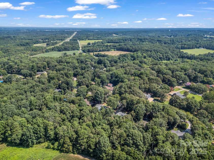 869 Hunting Avenue, Lincolnton, NC 28092.  MLS# CAR4283888, YatesRealty ID 31614. 