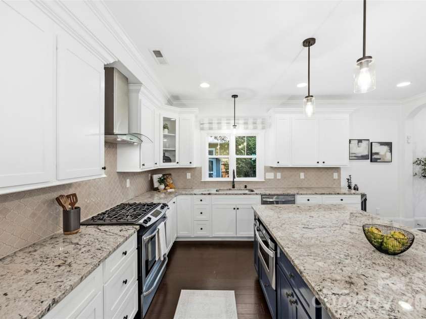 1837 Umstead Street, Charlotte, NC 28205.  MLS# CAR4390720, YatesRealty ID 31615. 