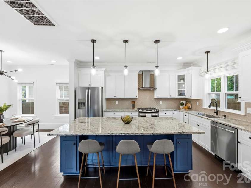 1837 Umstead Street, Charlotte, NC 28205.  MLS# CAR4390720, YatesRealty ID 31615. 