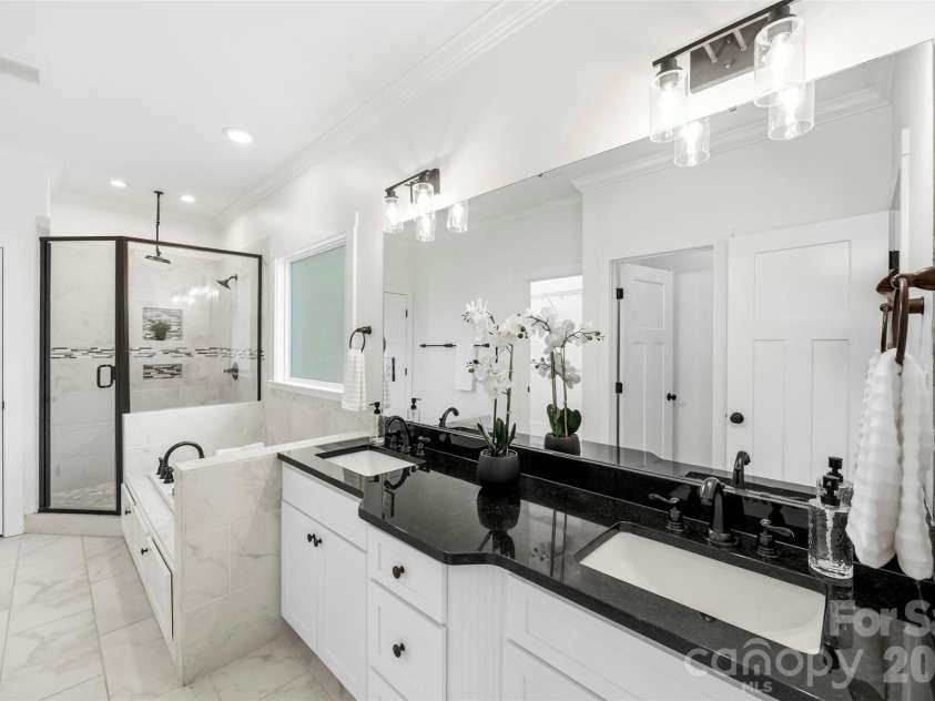 1837 Umstead Street, Charlotte, NC 28205.  MLS# CAR4390720, YatesRealty ID 31615. 