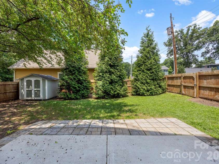 1837 Umstead Street, Charlotte, NC 28205.  MLS# CAR4390720, YatesRealty ID 31615. 