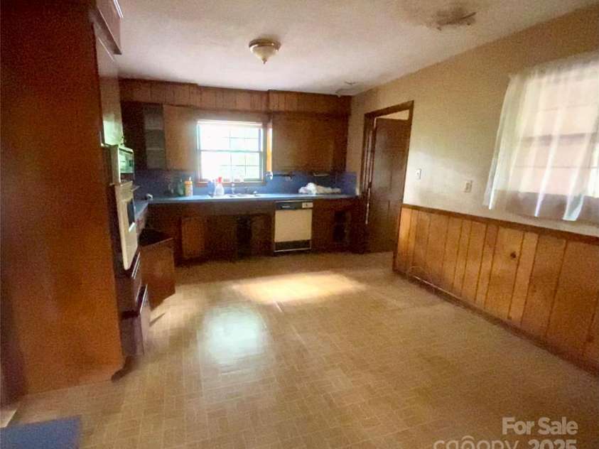 271 Hwy 24/27 Highway, Midland, NC 28107.  MLS# CAR4287313, YatesRealty ID 31616. 