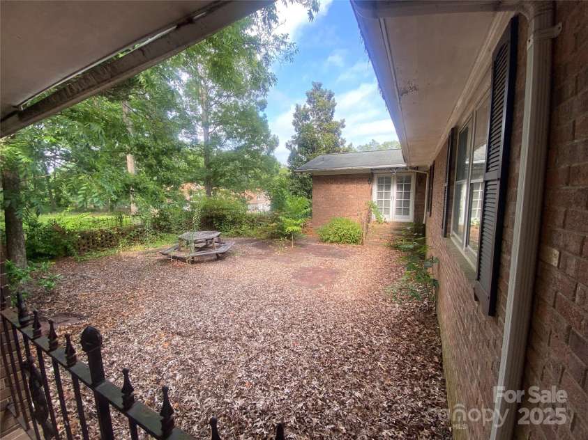 271 Hwy 24/27 Highway, Midland, NC 28107.  MLS# CAR4287313, YatesRealty ID 31616. 