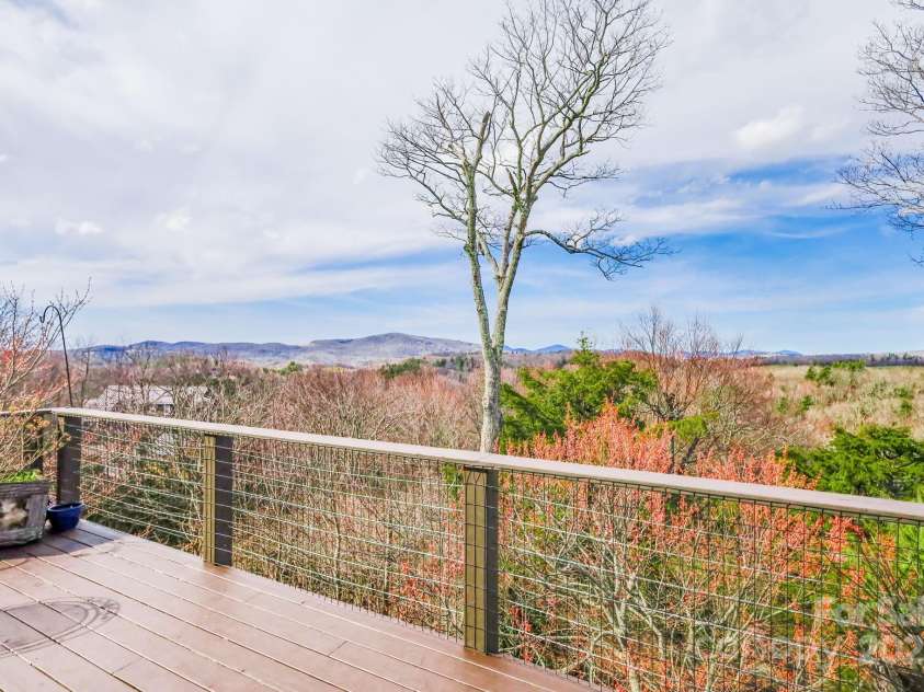 540 Green Hill Circle, Blowing Rock, NC 28605.  MLS# CAR4288114, YatesRealty ID 31618. 