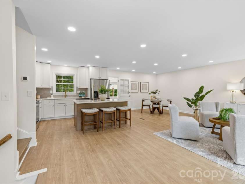 7434 Kilcullen Drive, Charlotte, NC 28270.  MLS# CAR4392099, YatesRealty ID 31618. 