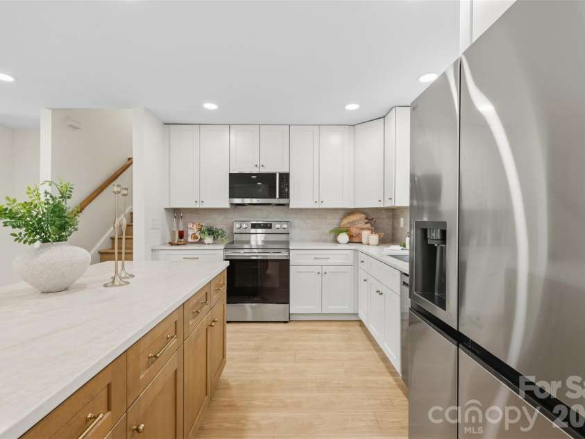 7434 Kilcullen Drive, Charlotte, NC 28270.  MLS# CAR4392099, YatesRealty ID 31618. 