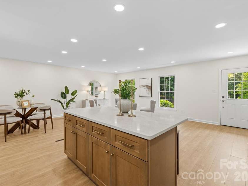 7434 Kilcullen Drive, Charlotte, NC 28270.  MLS# CAR4392099, YatesRealty ID 31618. 