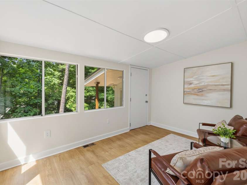 7434 Kilcullen Drive, Charlotte, NC 28270.  MLS# CAR4392099, YatesRealty ID 31618. 