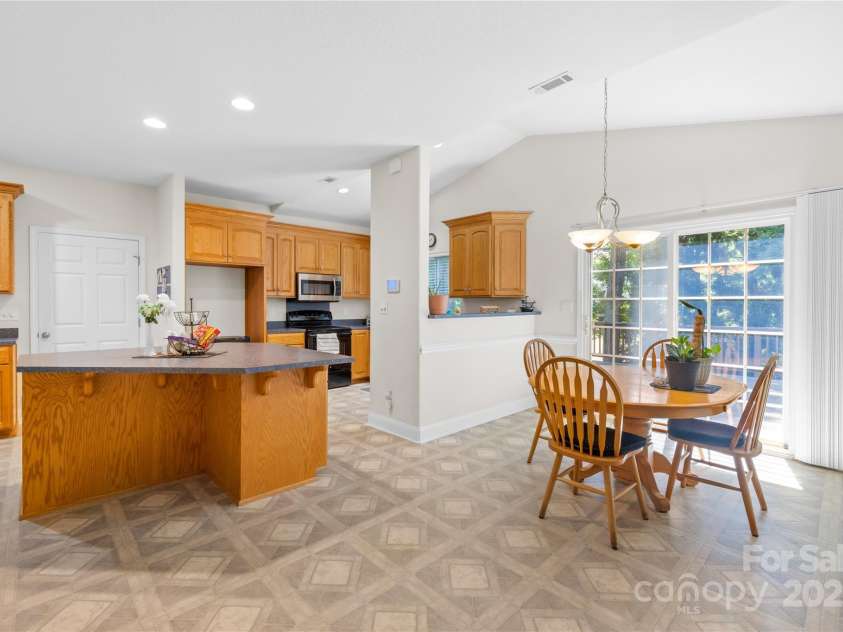 108 Fransher Lane, Mooresville, NC 28117.  MLS# CAR4285181, YatesRealty ID 31619. 