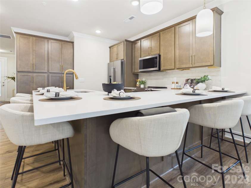 2637 Ravencroft Drive, Charlotte, NC 28208.  MLS# CAR4389891, YatesRealty ID 31619. 