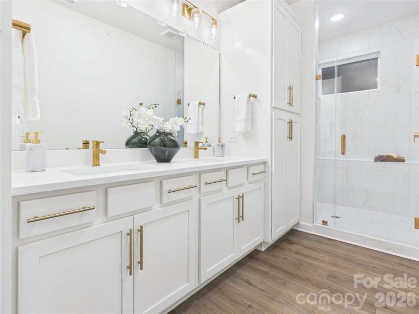 2637 Ravencroft Drive, Charlotte, NC 28208.  MLS# CAR4389891, YatesRealty ID 31619. 