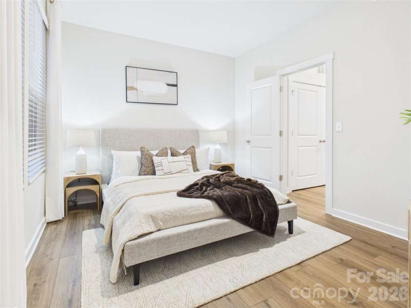 2637 Ravencroft Drive, Charlotte, NC 28208.  MLS# CAR4389891, YatesRealty ID 31619. 