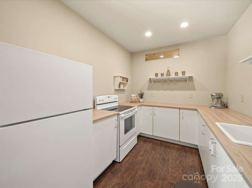 11632 Barnard Street, Mint Hill, NC 28227.  MLS# CAR4296382, YatesRealty ID 3162. 