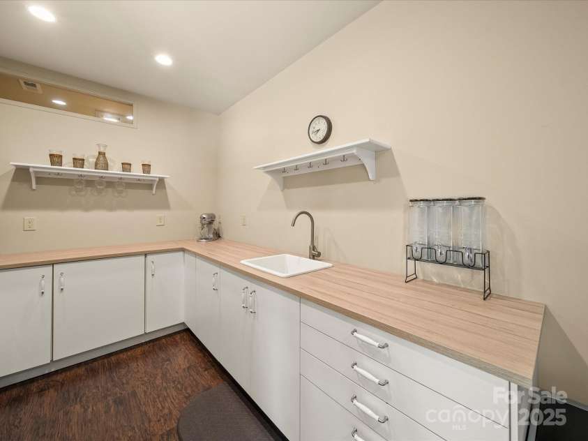 11632 Barnard Street, Mint Hill, NC 28227.  MLS# CAR4296382, YatesRealty ID 3162. 