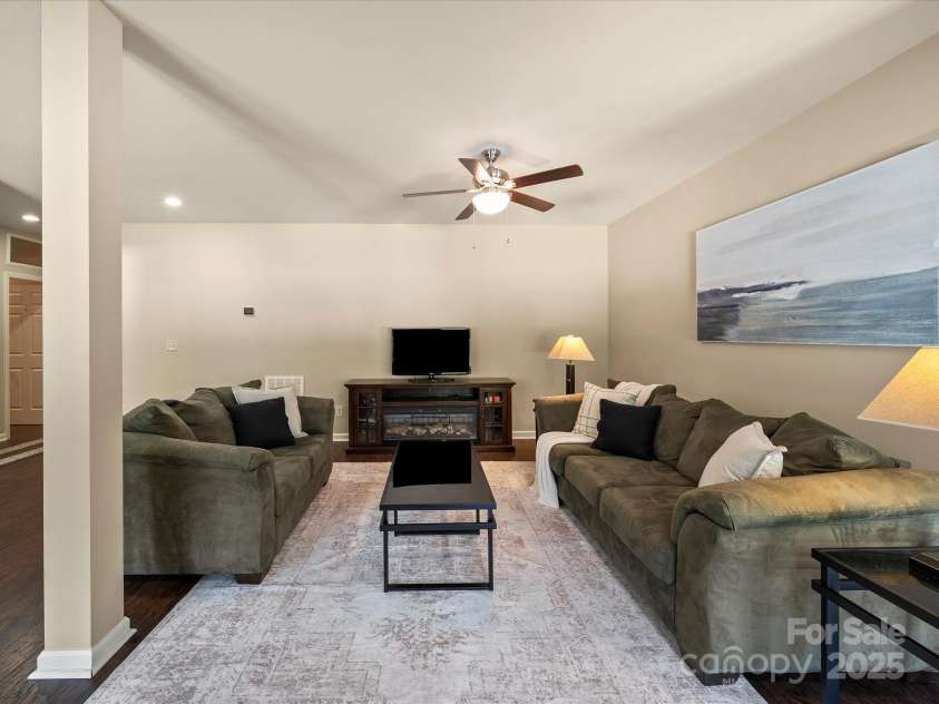 11632 Barnard Street, Mint Hill, NC 28227.  MLS# CAR4296382, YatesRealty ID 3162. 