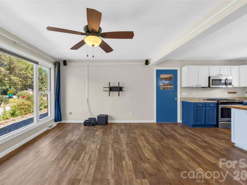 181 Sigmon Road, Statesville, NC 28677.  MLS# CAR4384654, YatesRealty ID 31620. 