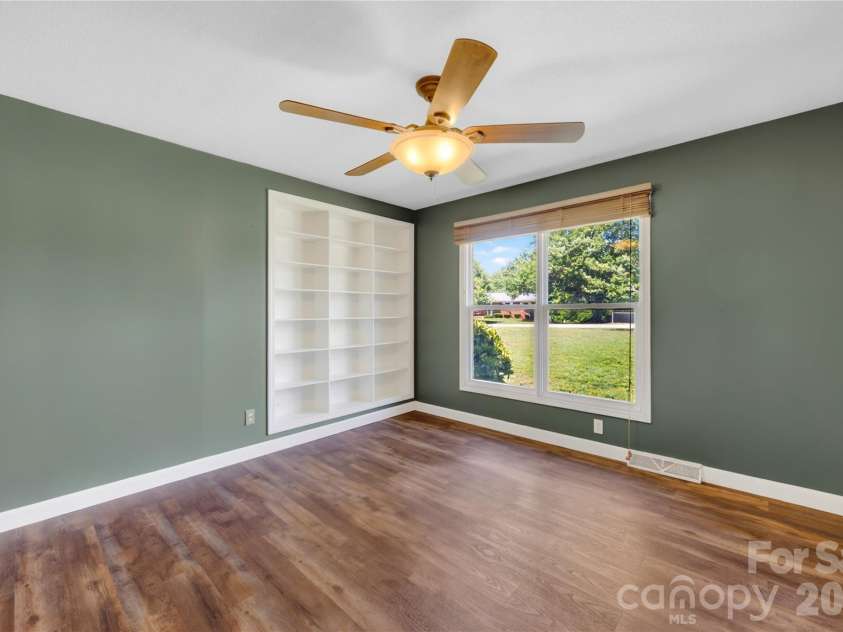 181 Sigmon Road, Statesville, NC 28677.  MLS# CAR4384654, YatesRealty ID 31620. 