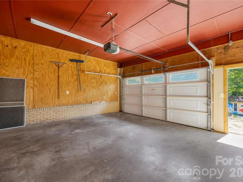 181 Sigmon Road, Statesville, NC 28677.  MLS# CAR4384654, YatesRealty ID 31620. 