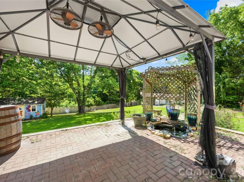 181 Sigmon Road, Statesville, NC 28677.  MLS# CAR4384654, YatesRealty ID 31620. 