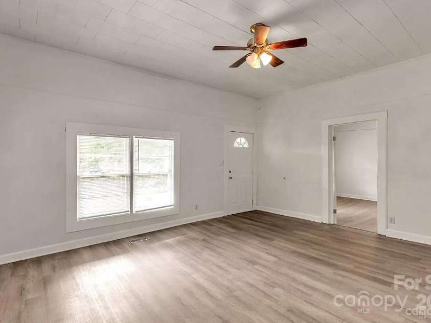 103 Fairview Street, Clover, SC 29710.  MLS# CAR4283256, YatesRealty ID 31621. 