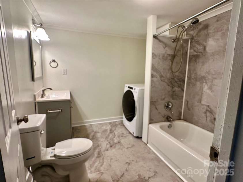 103 Fairview Street, Clover, SC 29710.  MLS# CAR4283256, YatesRealty ID 31621. Bathroom 2