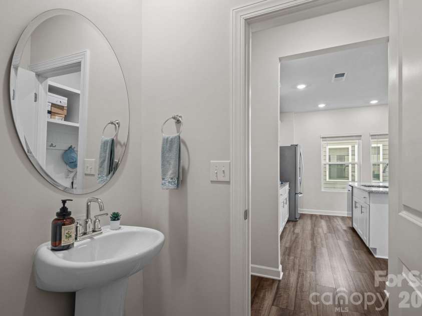 605 Cedar Knoll Circle, Pineville, NC 28134.  MLS# CAR4389219, YatesRealty ID 31621. 