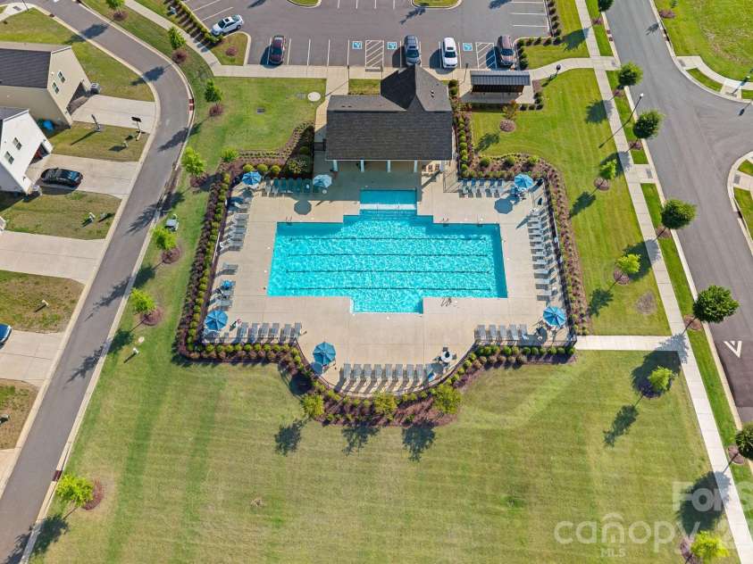 605 Cedar Knoll Circle, Pineville, NC 28134.  MLS# CAR4389219, YatesRealty ID 31621. 