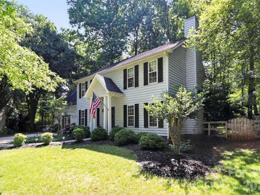 11007 Secotan Lane, Matthews, NC 28105.  MLS# CAR4393288, YatesRealty ID 31622. 