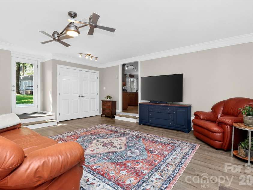 11007 Secotan Lane, Matthews, NC 28105.  MLS# CAR4393288, YatesRealty ID 31622. 