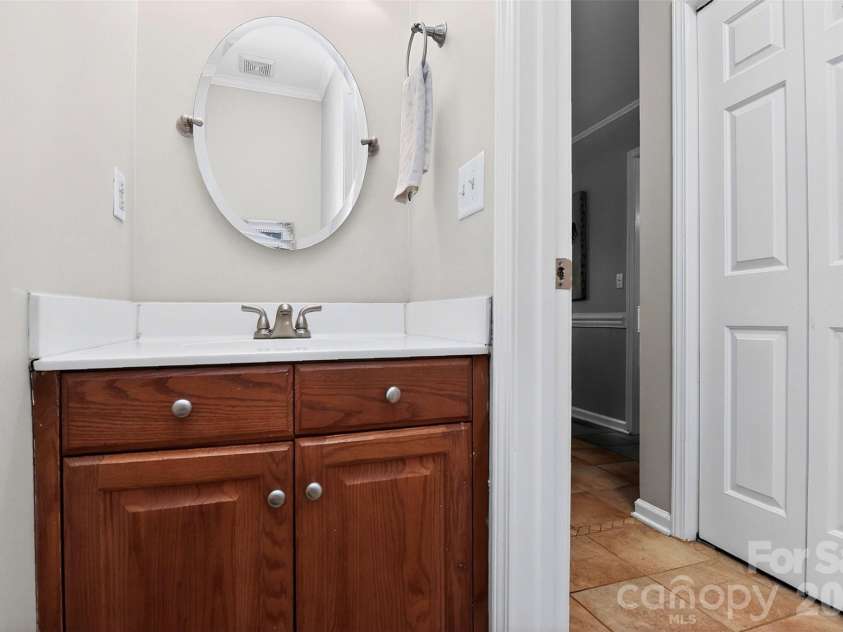 11007 Secotan Lane, Matthews, NC 28105.  MLS# CAR4393288, YatesRealty ID 31622. 
