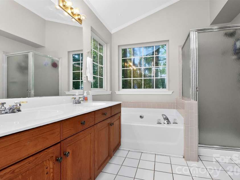 11007 Secotan Lane, Matthews, NC 28105.  MLS# CAR4393288, YatesRealty ID 31622. 