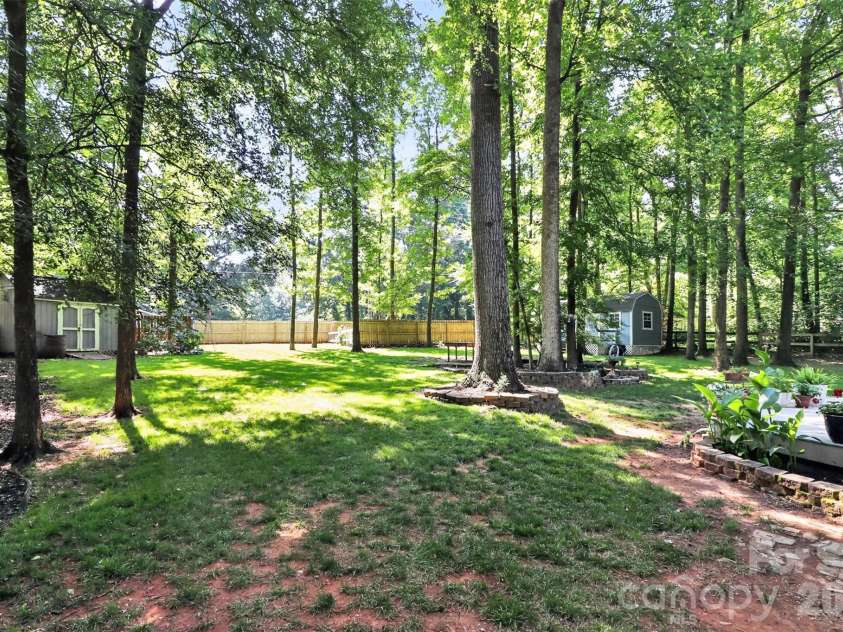 11007 Secotan Lane, Matthews, NC 28105.  MLS# CAR4393288, YatesRealty ID 31622. 