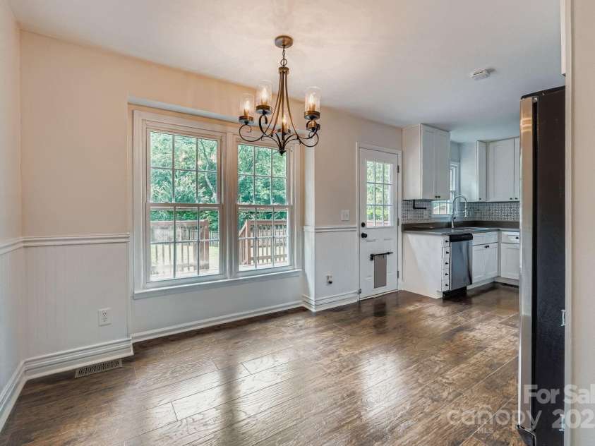 7325 Honey Flower Place, Charlotte, NC 28214.  MLS# CAR4286635, YatesRealty ID 31622. 