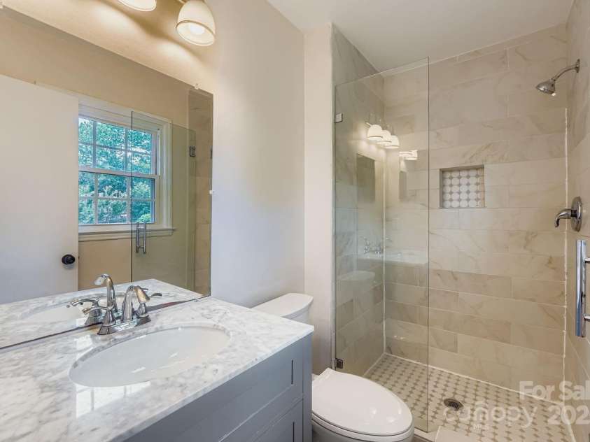 7325 Honey Flower Place, Charlotte, NC 28214.  MLS# CAR4286635, YatesRealty ID 31622. 