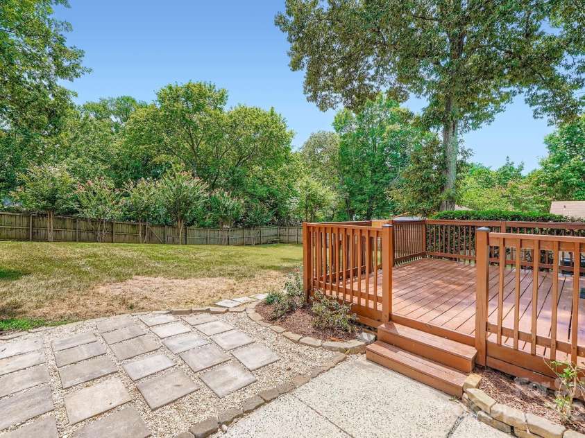 7325 Honey Flower Place, Charlotte, NC 28214.  MLS# CAR4286635, YatesRealty ID 31622. 
