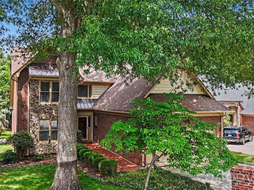 5112 Tedorill Lane, Charlotte, NC 28226.  MLS# CAR4391270, YatesRealty ID 31623. 
