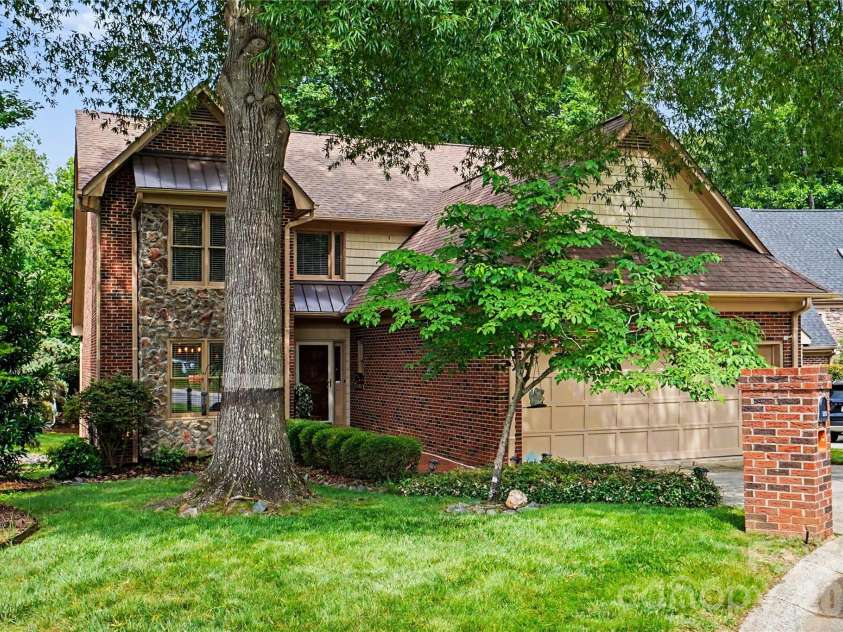 5112 Tedorill Lane, Charlotte, NC 28226.  MLS# CAR4391270, YatesRealty ID 31623. 