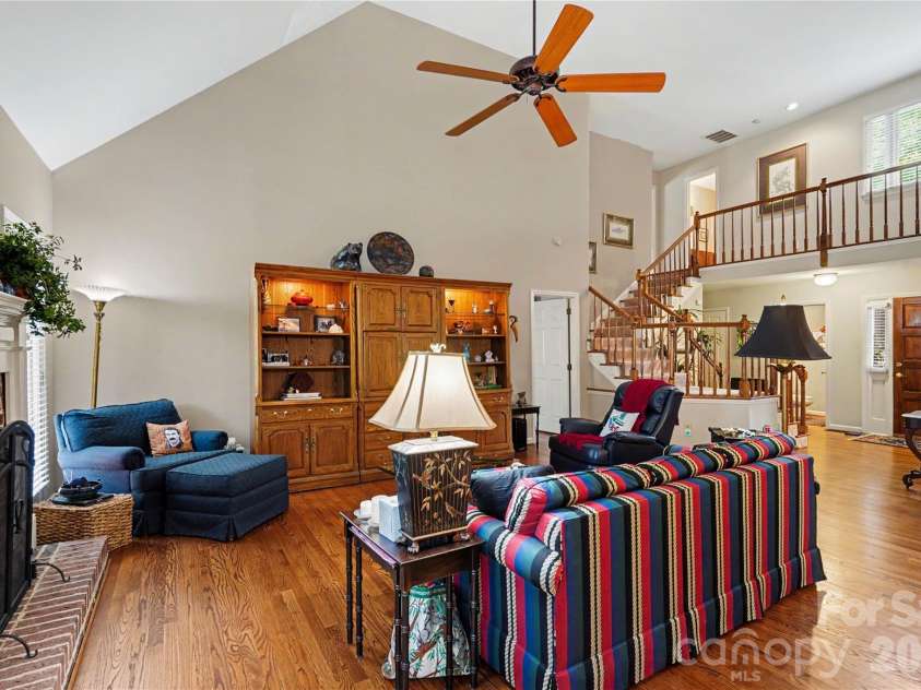 5112 Tedorill Lane, Charlotte, NC 28226.  MLS# CAR4391270, YatesRealty ID 31623. 